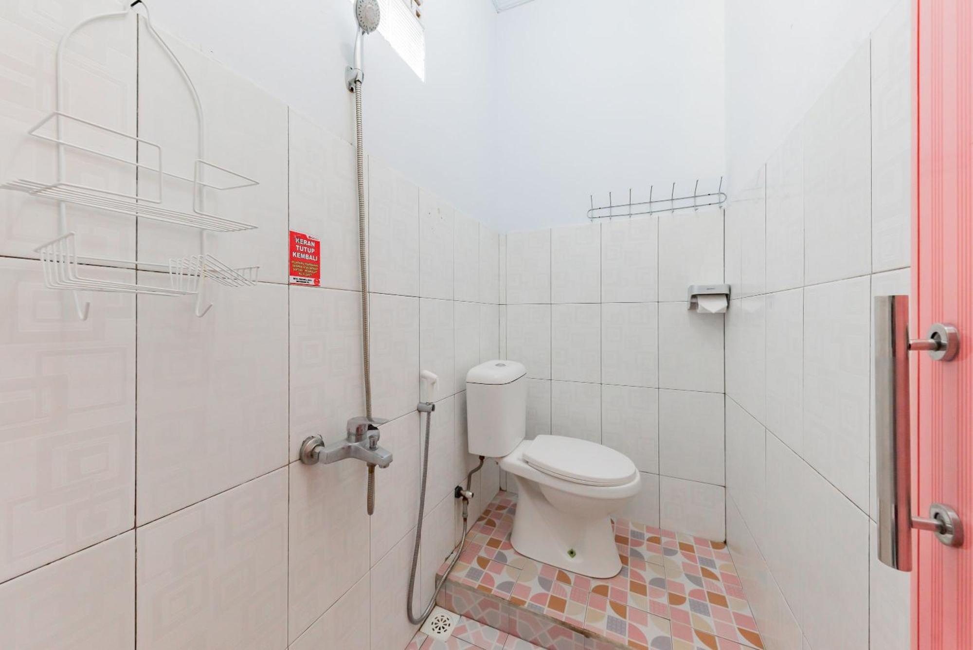 Reddoorz Resort Syariah @ Jaya Tirta Abadi Purwakarta Quarto foto